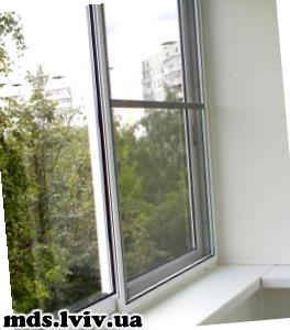 Переваги розсувної москітної сітки