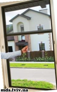 Купити ролетні антимоскітні сітки на замовлення у Львові