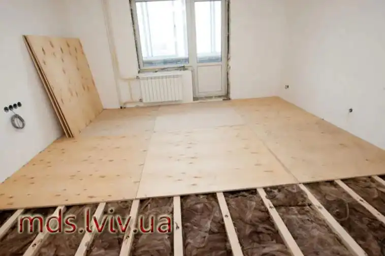 Як вирівняти підлогу під ламінат: методи підготовки та правила якісного монтажу