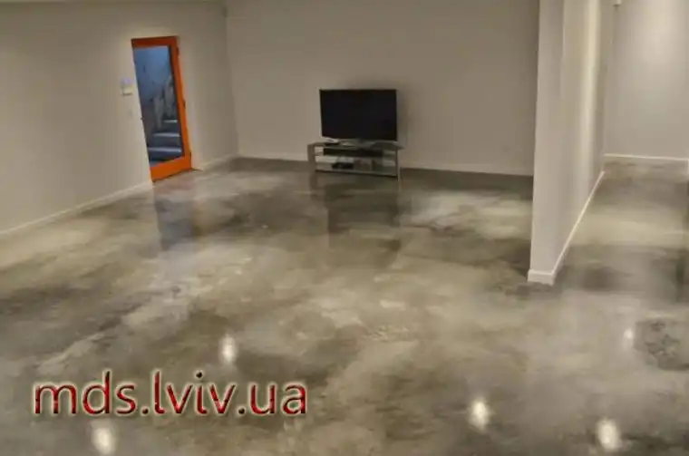 Яку підлогу краще зробити в квартирі: поради щодо вибору матеріалів та технологій