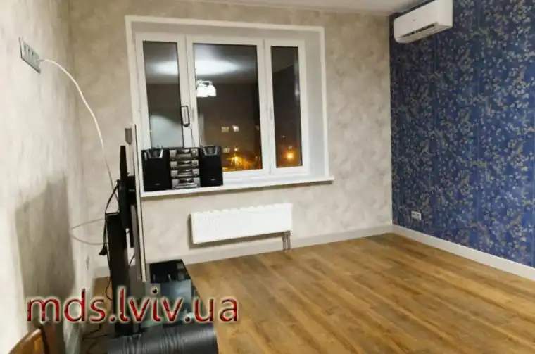 Яку підлогу краще зробити в квартирі: поради щодо вибору матеріалів та технологій