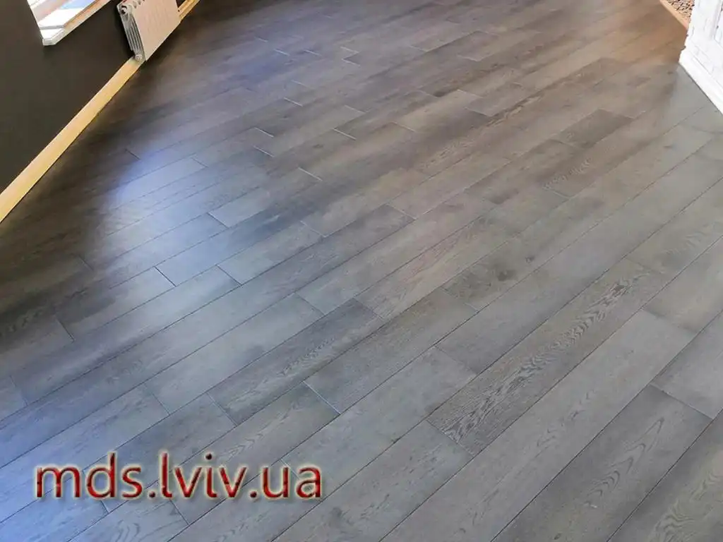 Паркетна олія чи лак: як вибрати найкращий варіант і на що звернути увагу