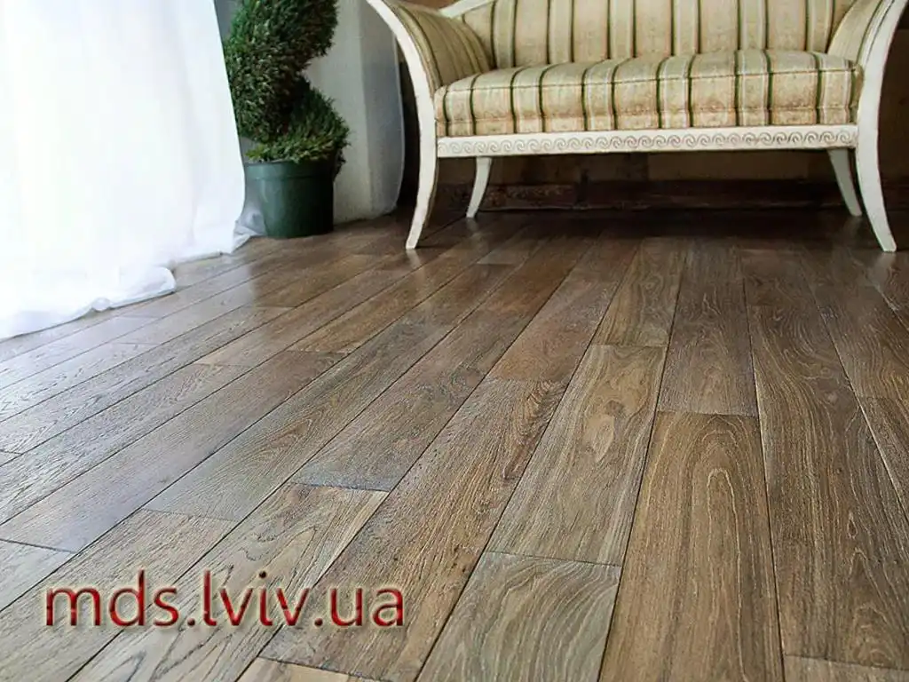 Паркетна олія чи лак: як вибрати найкращий варіант і на що звернути увагу