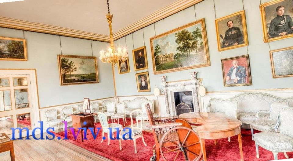 Повісити картину на стіну Львів