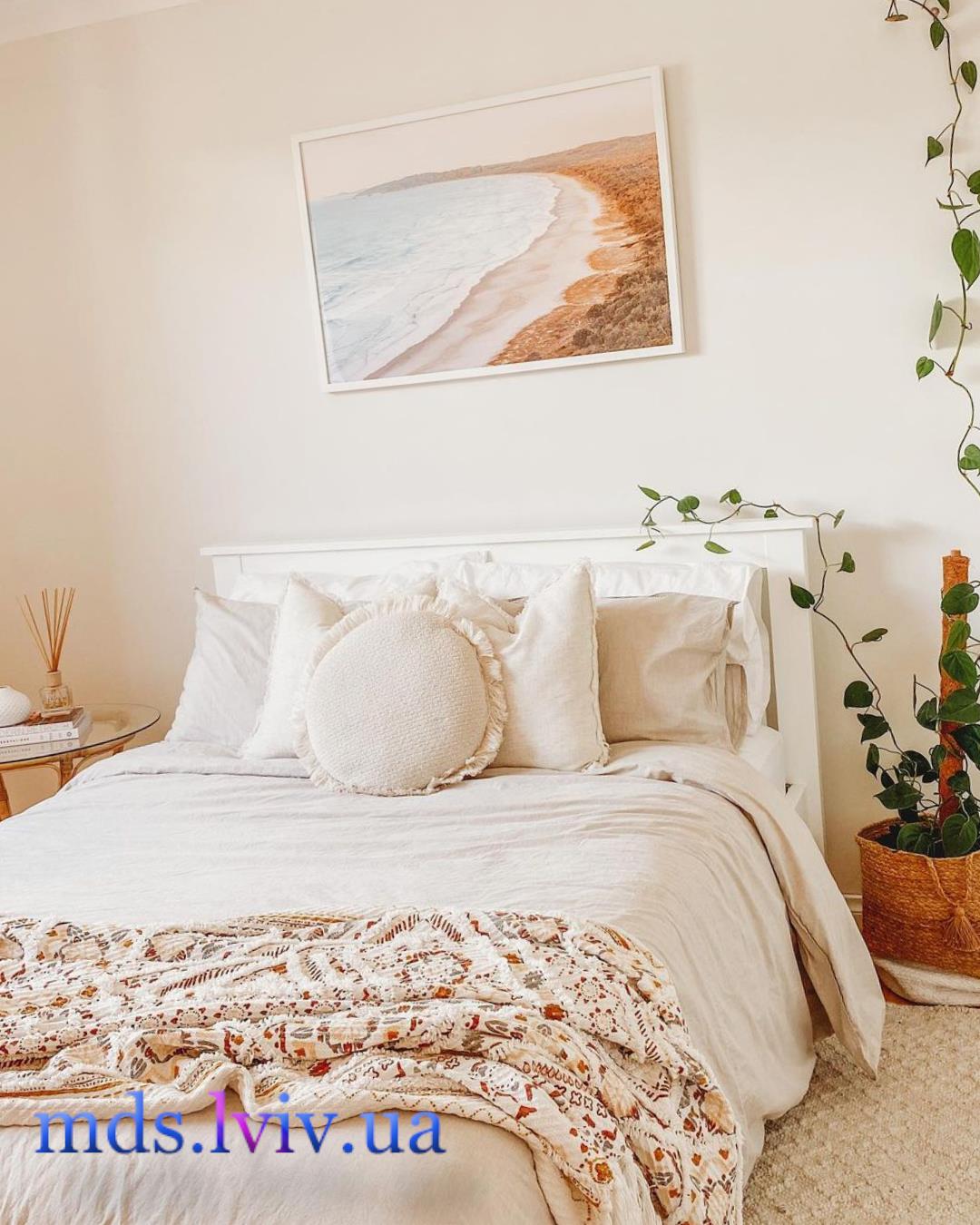 Повісити картину на стіну Львів