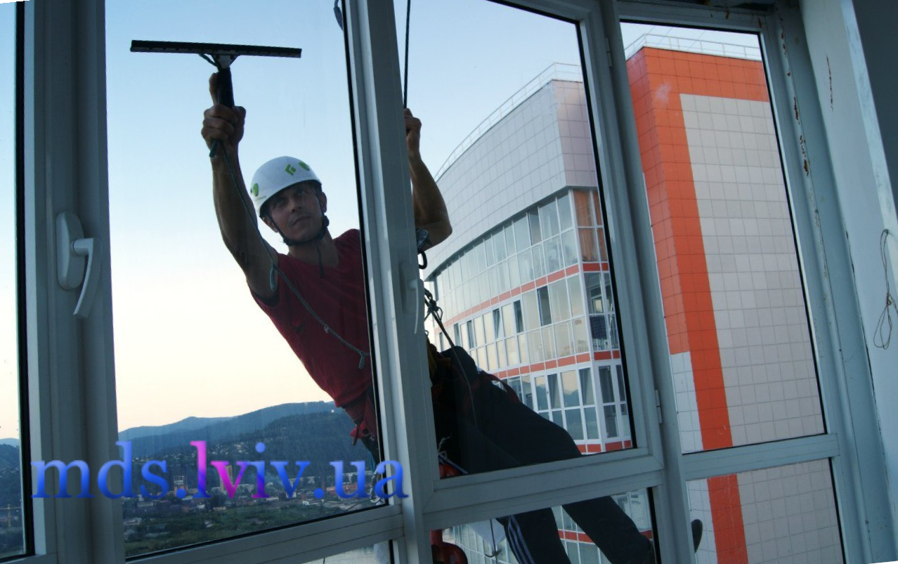 Прибирання квартир після ремонту Львів
