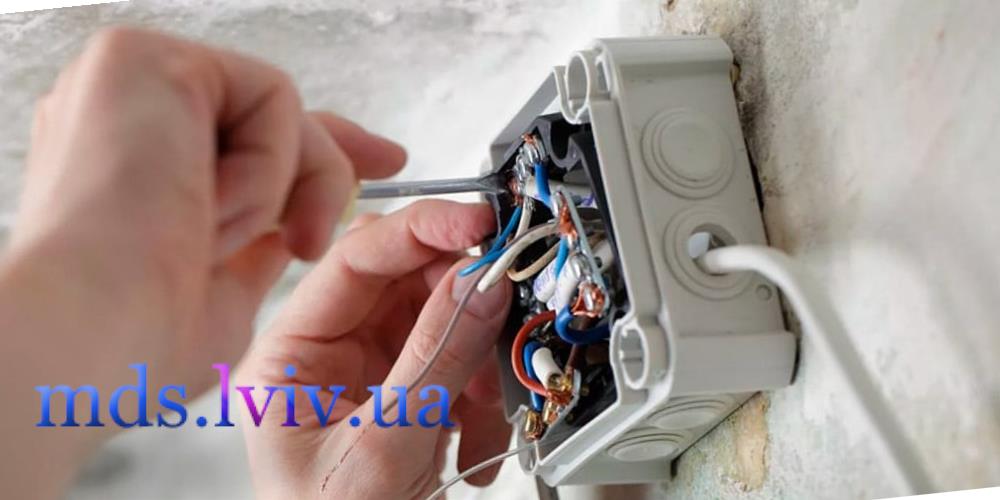 Монтаж розетки після прокладання кабелю