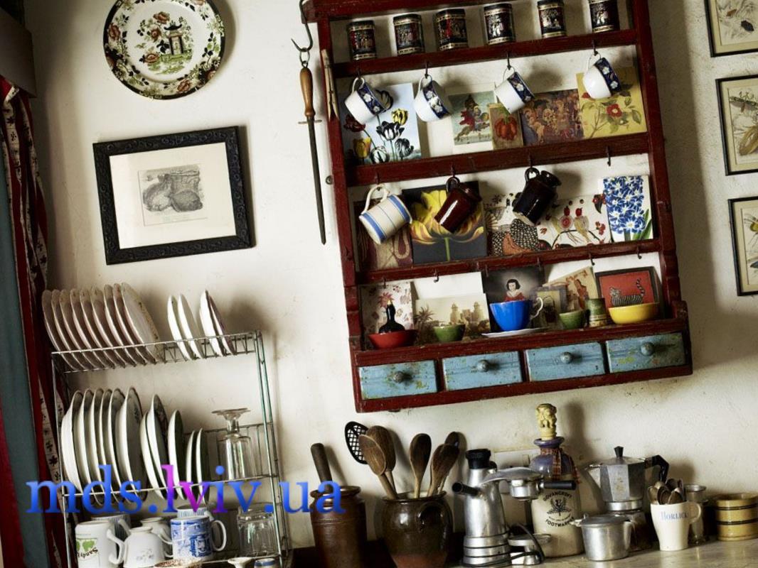 Монтаж поличок Львів