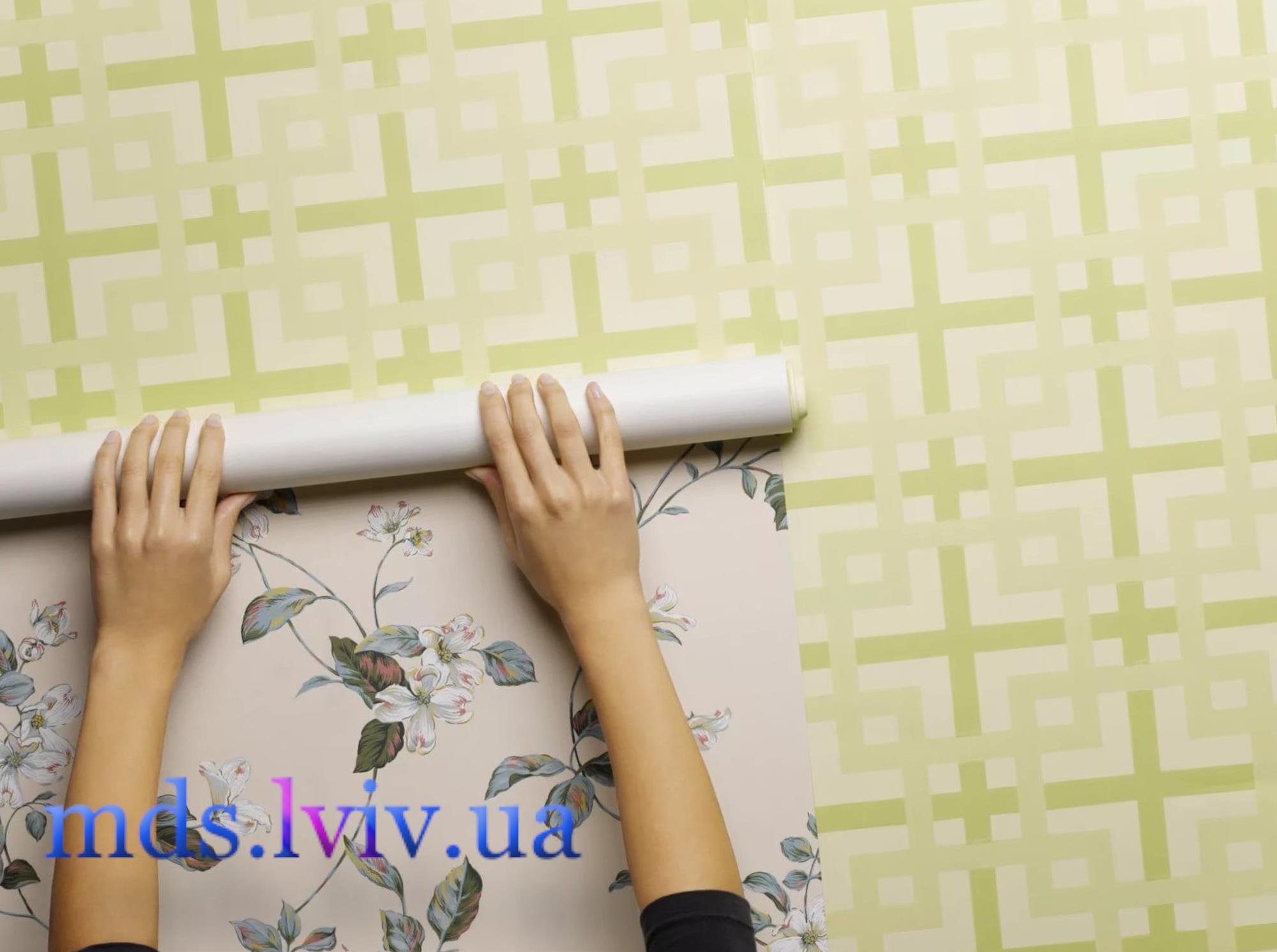 Поклейка шпалер Львів