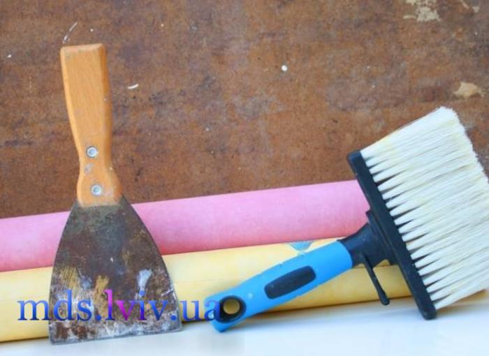 Поклейка шпалер Львів