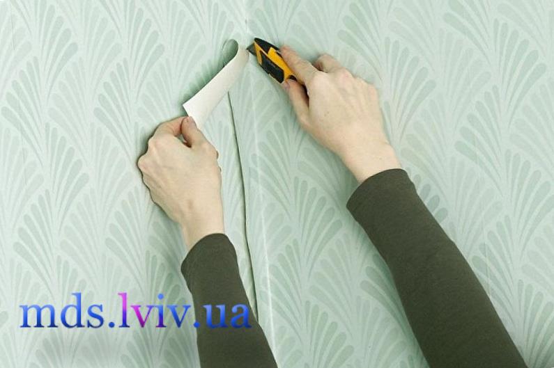 Поклейка шпалер Львів