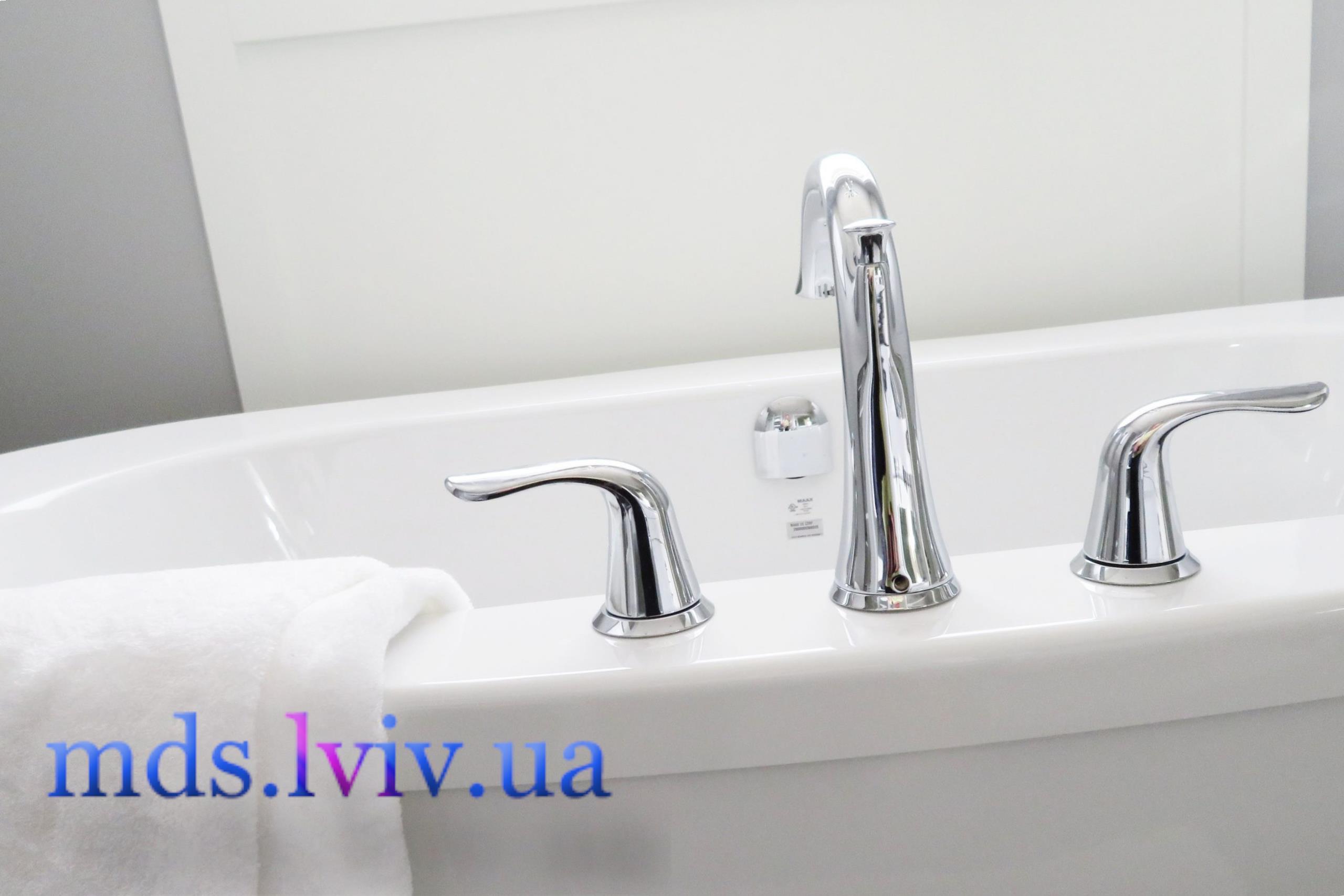 Виклик сантехніка у Львові для монтажу змішувача