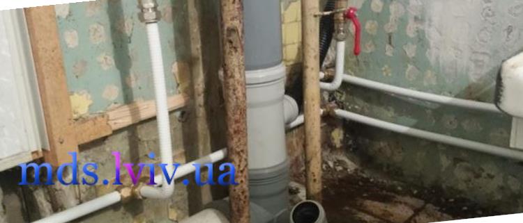 монтаж вертикального стояка з ПВХ труб