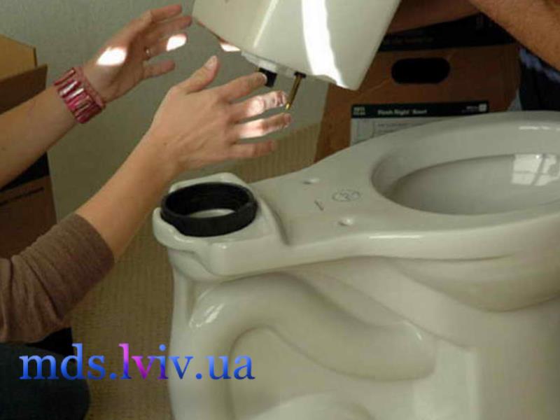 Вибір рішення для бачка унітазу: ремонт, налаштування або заміна