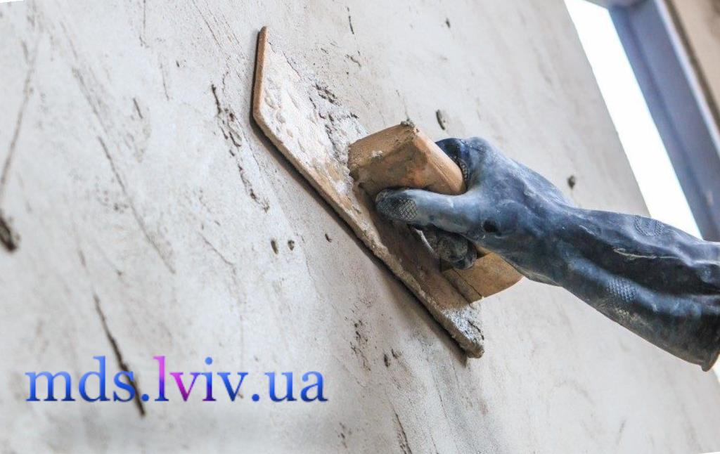 Вирівнювання стін під шпалери: технологія підготовки та поради фахівців