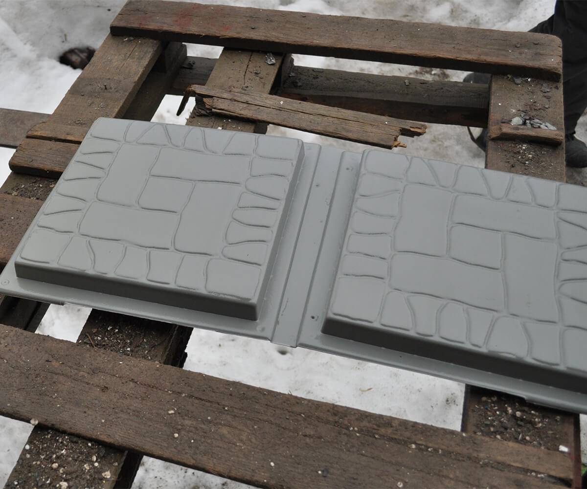 Пластикові форми для виробів з бетону: різновиди, застосування та переваги