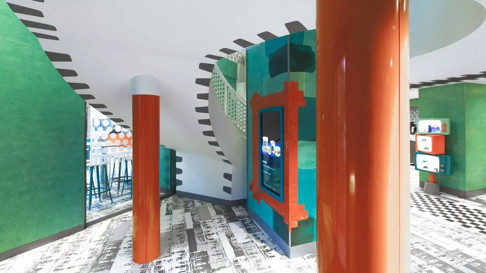 Паола Навон переробляє Макдональдс: унікальний дизайнерський погляд на брендинг