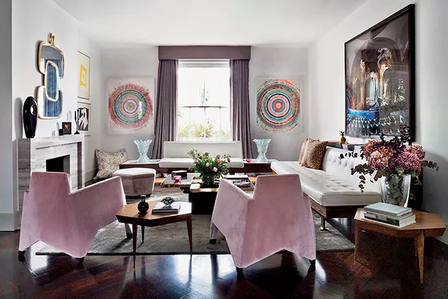 Рожевий та зелений в інтер’єрі вітальні: 33 стильні рішення для натхнення