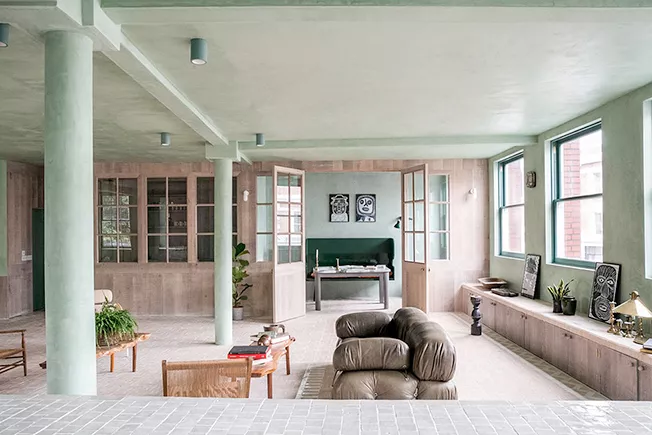 Рожевий та зелений в інтер’єрі вітальні: 33 стильні рішення для натхнення