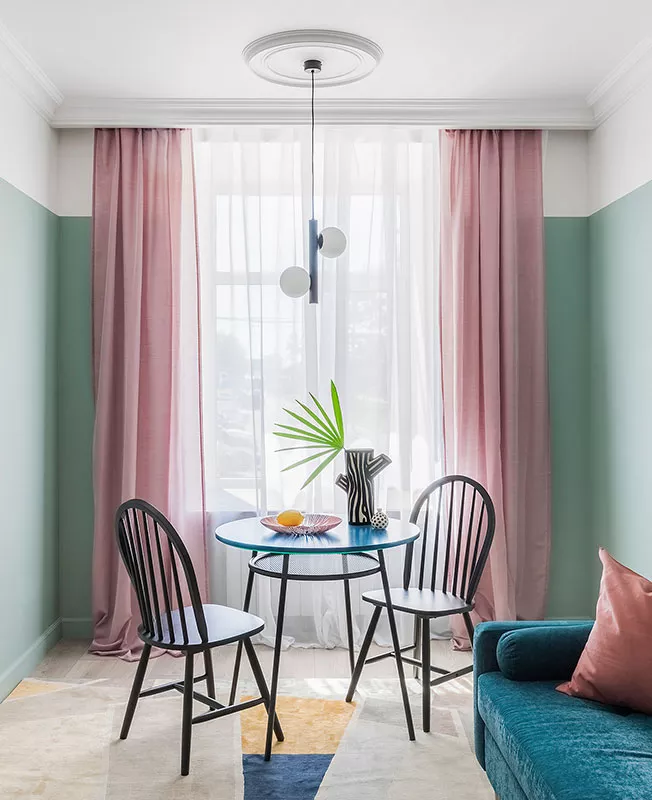 Рожевий та зелений в інтер’єрі вітальні: 33 стильні рішення для натхнення