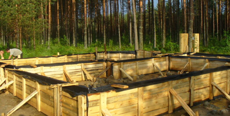 Опалубка для фундаменту своїми руками – 5 варіантів, інструкція!