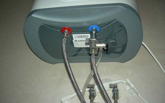 Зворотній клапан для водонагрівача – обов'язкова умова встановлення!