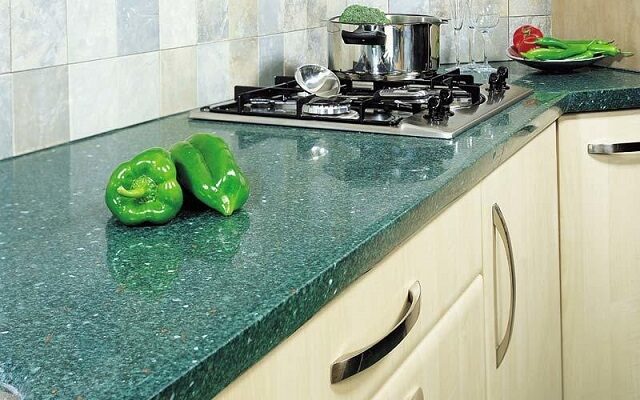 Стільниця зі штучного каменю своїми руками – кілька варіантів виготовлення