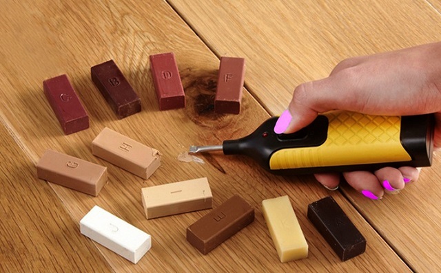 Замазка для ламінату - різновиди та порядок проведення реставрації