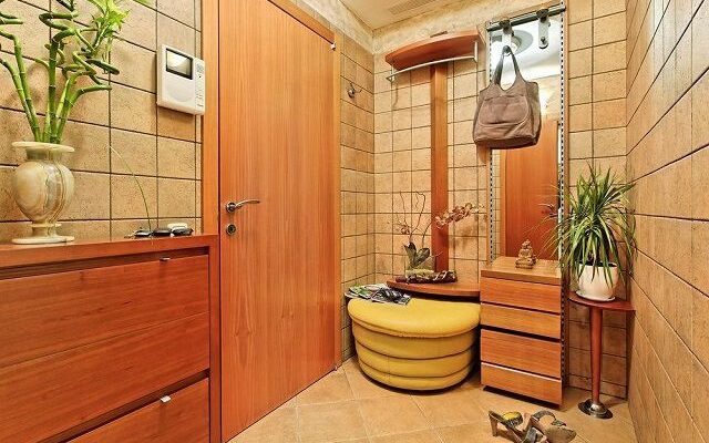 Чим обробити стіни в коридорі - популярні матеріали та варіанти дизайнерських рішень