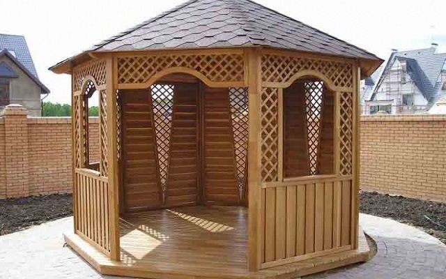 Фундамент для альтанки своїми руками – вчимося робити правильно!