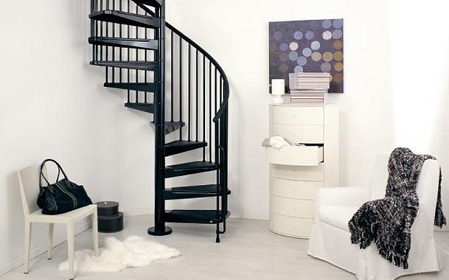 Гвинтові сходи своїми руками – спробуйте власні сили!