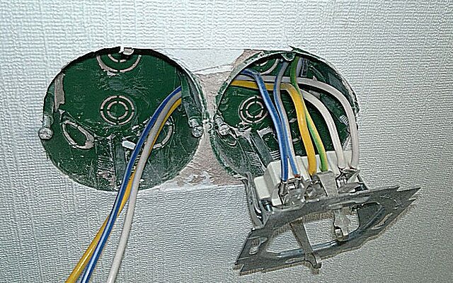 Як підключити розетку своїми руками - покрокові приклади