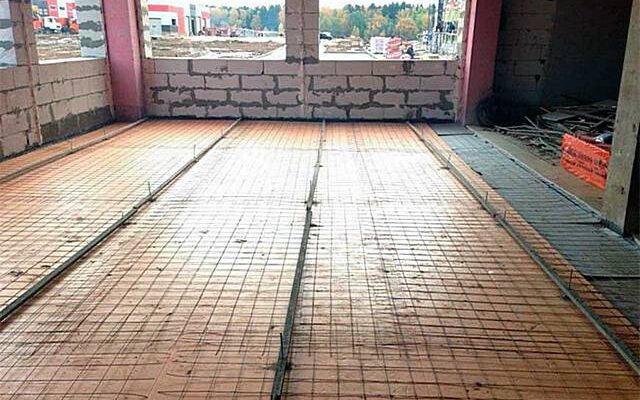 Утеплення підлоги пінополістиролом під стяжку - розрахунки та виконання укладання.