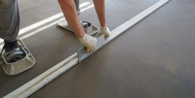 ТОП-14 найкращих матеріалів для стяжки підлоги: рейтинг найкращих, який вибрати