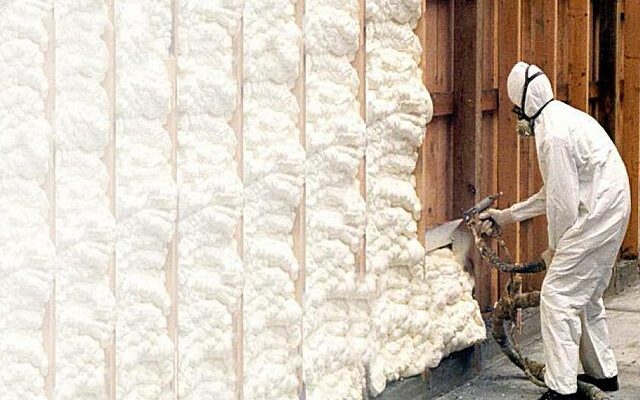 Піна для утеплення стін - різновиди, характеристики, особливості застосування