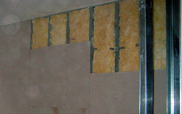 Утеплення стін зсередини мінватою плюс гіпсокартон - схема із суттєвими недоліками